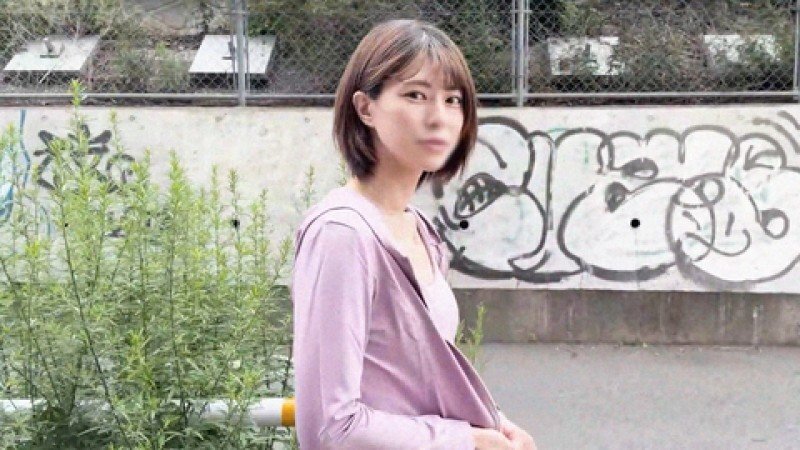 FC2-PPV-4949847 1490pt until the 31st!! [Continued] *Bonus: Bilingual beauty consultant. Her well-trained body seduces with sweetness, and she firmly holds your pussy to control your ejaculation. With her eyes rolled back and her face convulsing with pleasure, a massive amount of semen explodes deep inside her body!